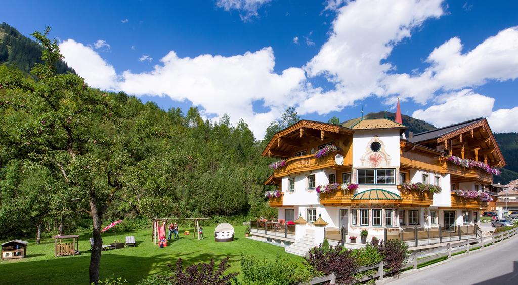 Hotel Ferienschloessl Harmonie Holzgau Zewnętrze zdjęcie