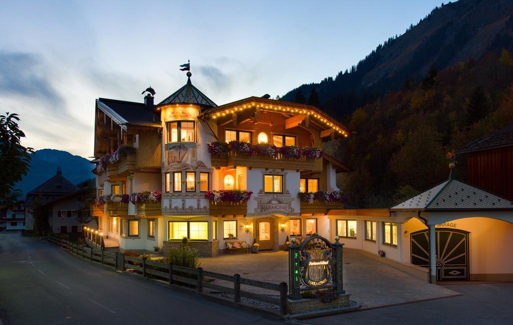 Hotel Ferienschloessl Harmonie Holzgau Zewnętrze zdjęcie